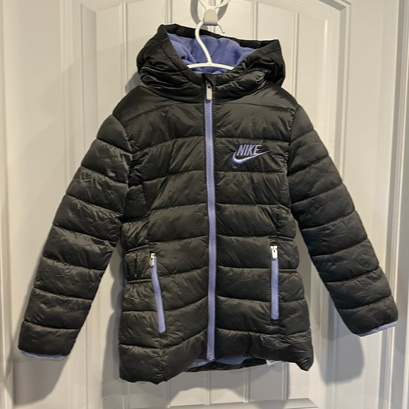 Girls Nike Puffer - Picture 1 of 6